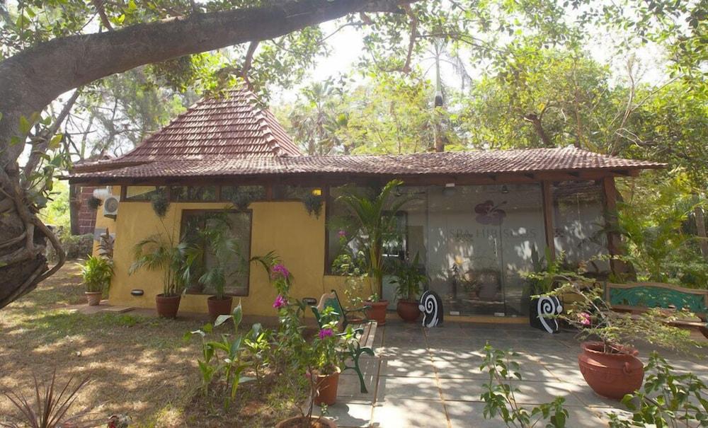 Varca Palms Beach Resort Extérieur photo